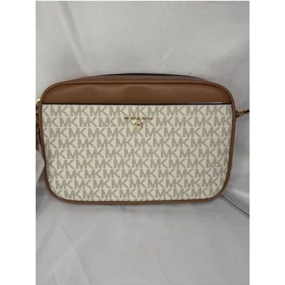 Michael Kors Jet Set Charm Signature Camera Bag Crossbody
